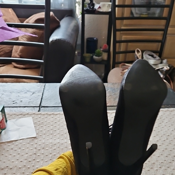 Charlotte Russe Elegant Black Heels - Picture 6 of 10